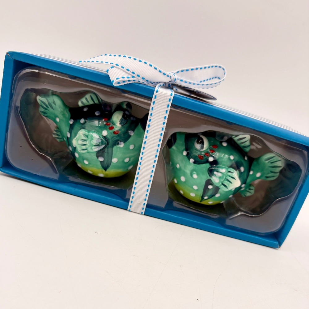 Blue Sky Clayworks Puffer Fish‎ Salt and Pepper Shakers Stoneware Teal Green NEW